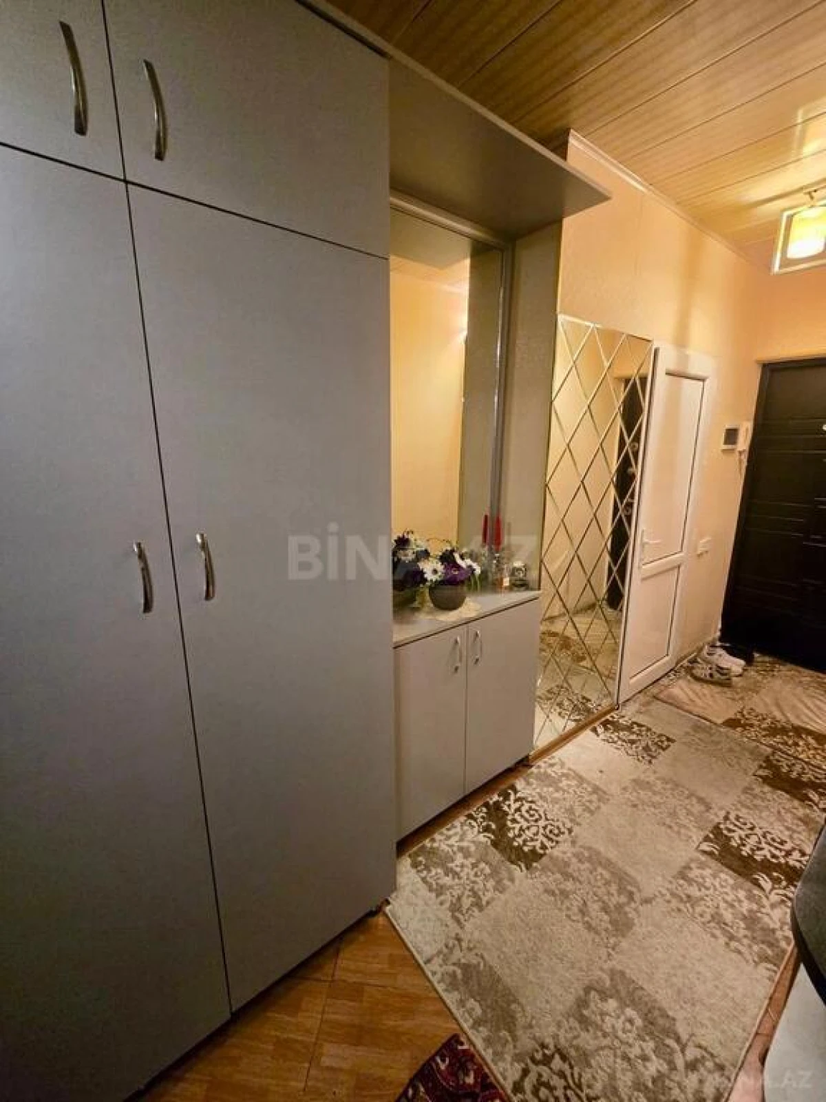 Satılır 2 otaqlı mənzil 67 m²