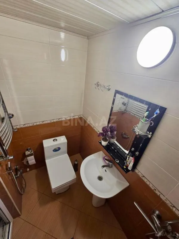 Satılır 2 otaqlı mənzil 67 m²