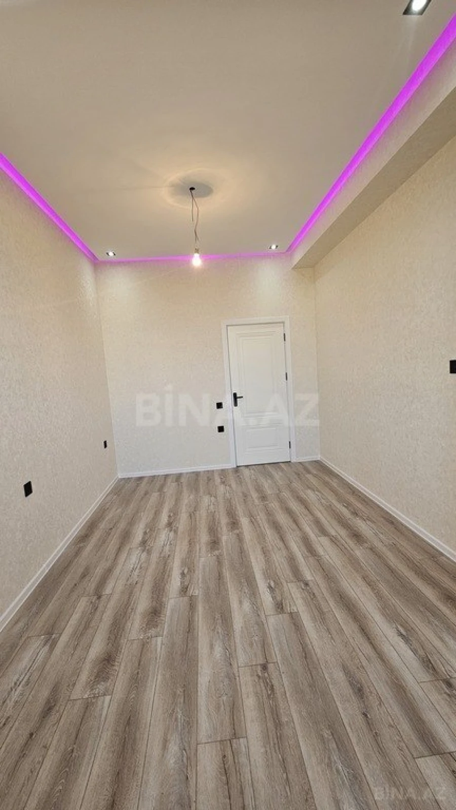 Satılır 2 otaqlı mənzil 75 m²