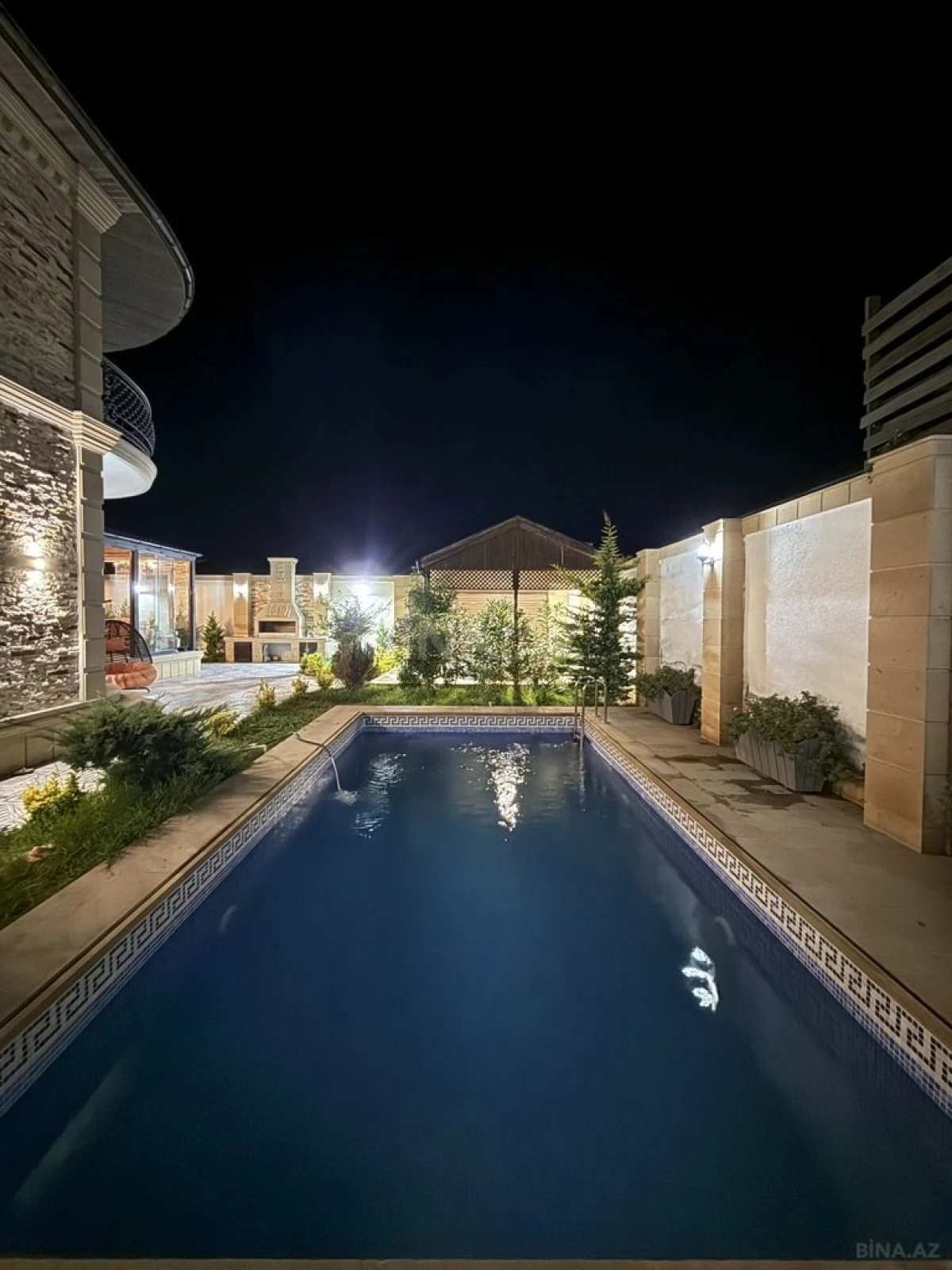 Kirayə verilir 4 otaqlı həyət evi 360 m²