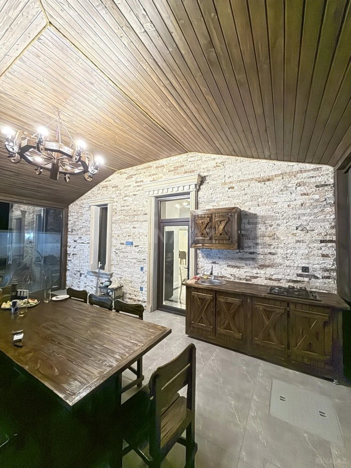 Kirayə verilir 4 otaqlı həyət evi 360 m²