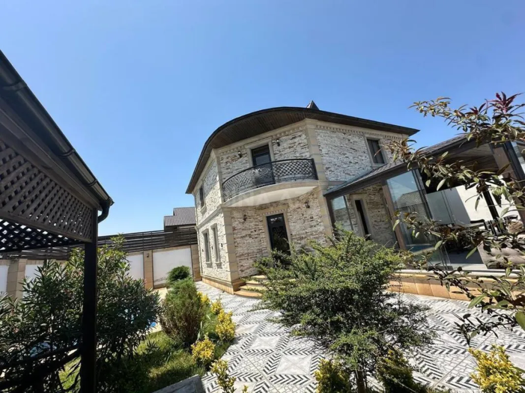 Kirayə verilir 4 otaqlı həyət evi 360 m²