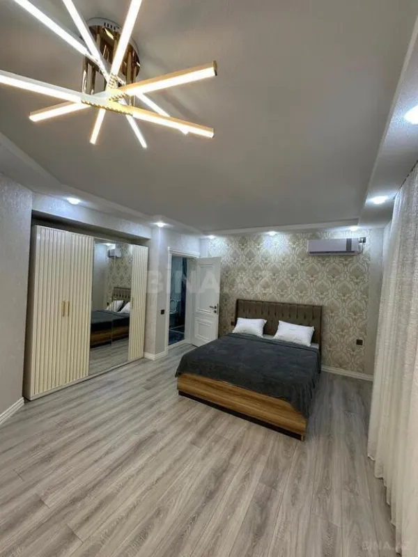 Kirayə verilir 4 otaqlı həyət evi 360 m²