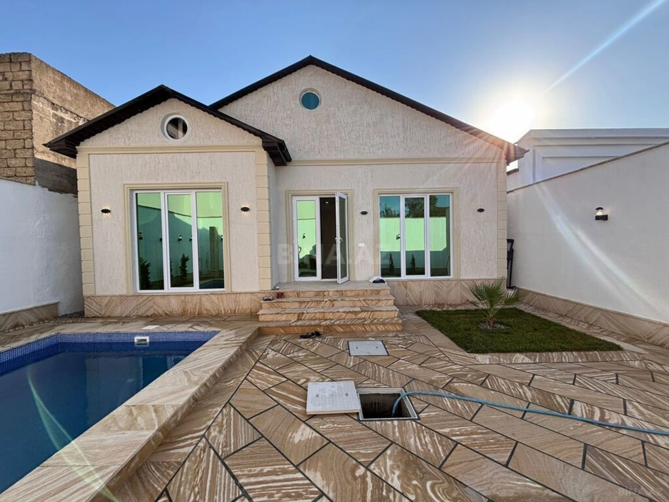 Satılır 4 otaqlı həyət evi 150 m²