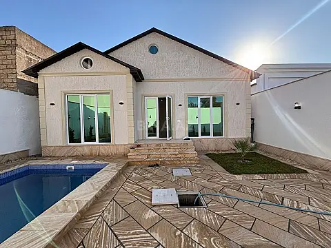 Satılır 4 otaqlı həyət evi 150 m² — Bakı, Mərdəkan 4 otaq 150.00 m²