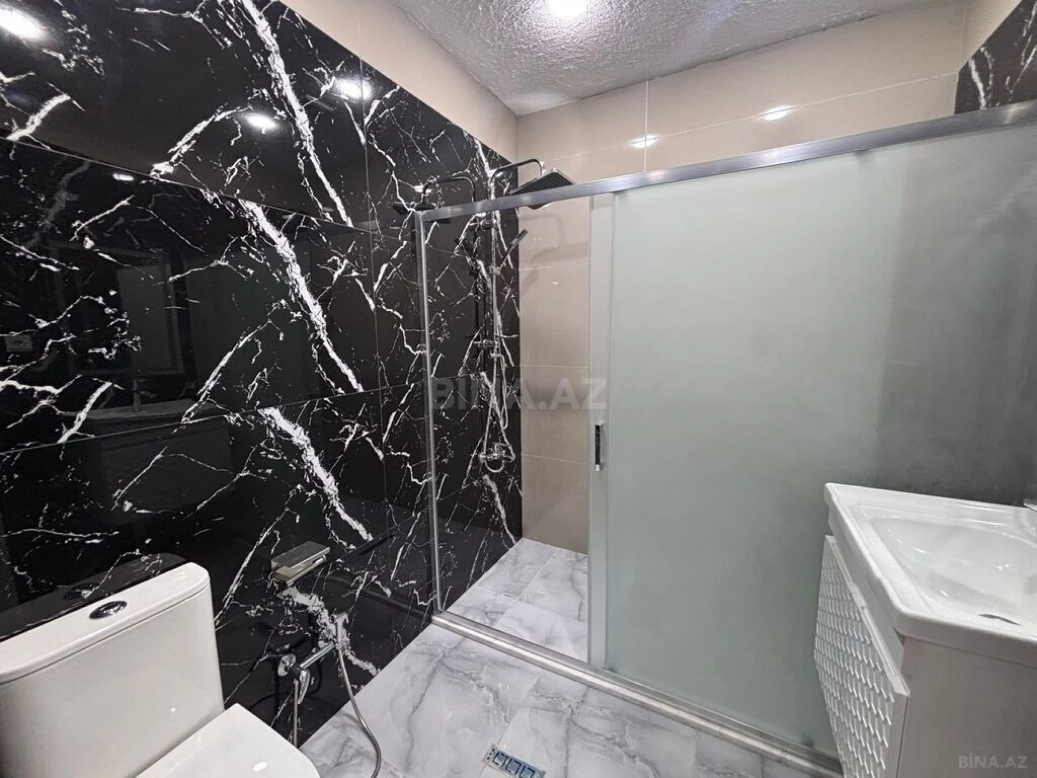 Satılır 4 otaqlı həyət evi 150 m²