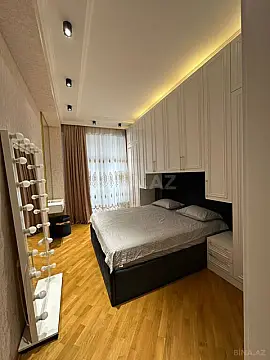Kirayə verilir 2 otaqlı mənzil 110 m²