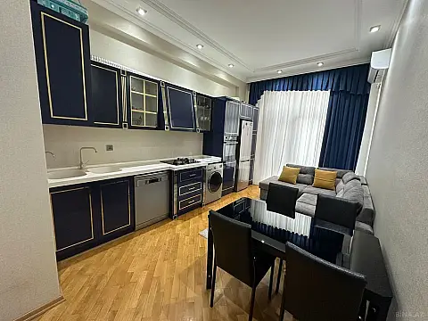 Kirayə verilir 2 otaqlı mənzil 110 m²