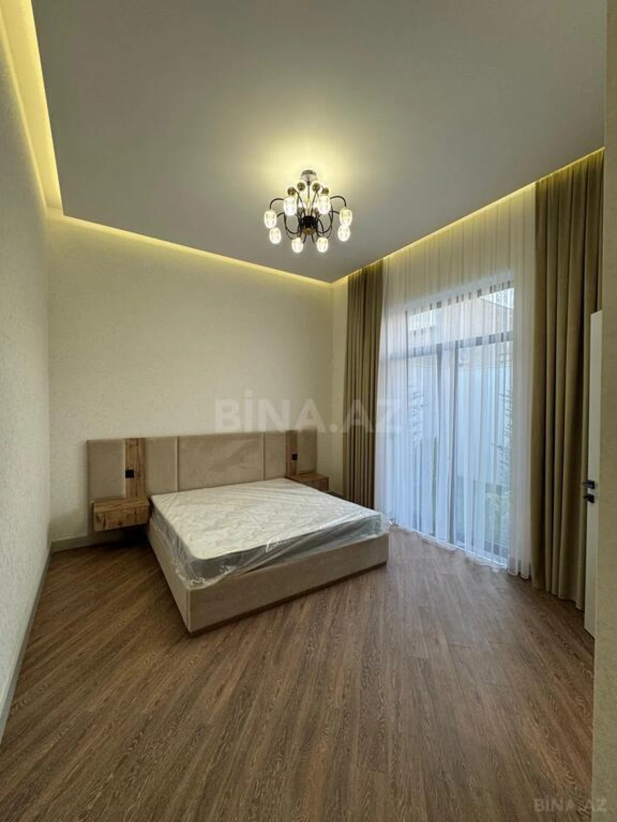 Satılır 4 otaqlı həyət evi 160 m²