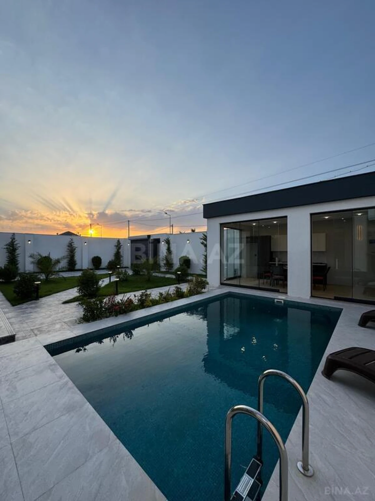 Satılır 4 otaqlı həyət evi 160 m²