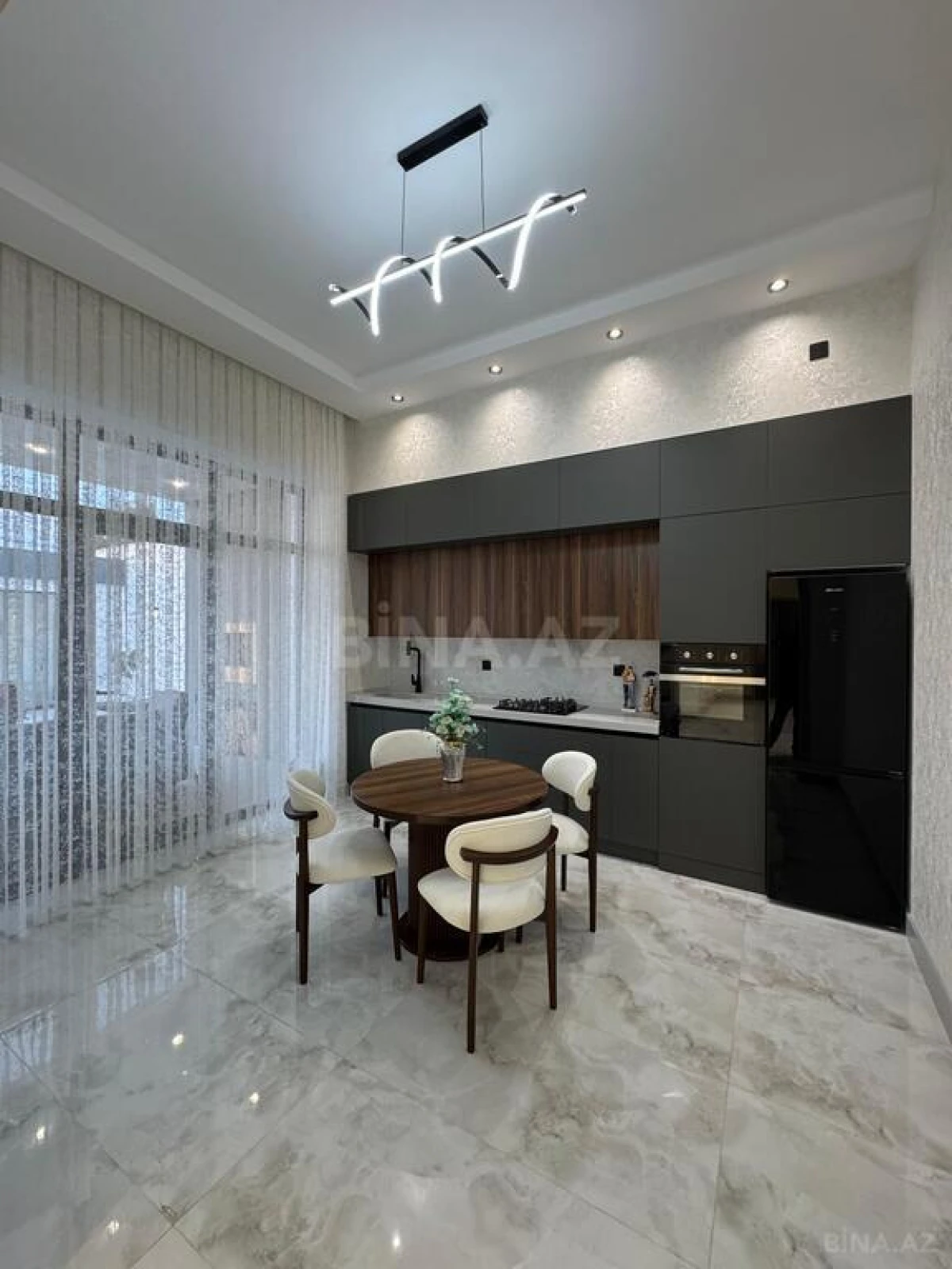 Satılır 4 otaqlı həyət evi 160 m²