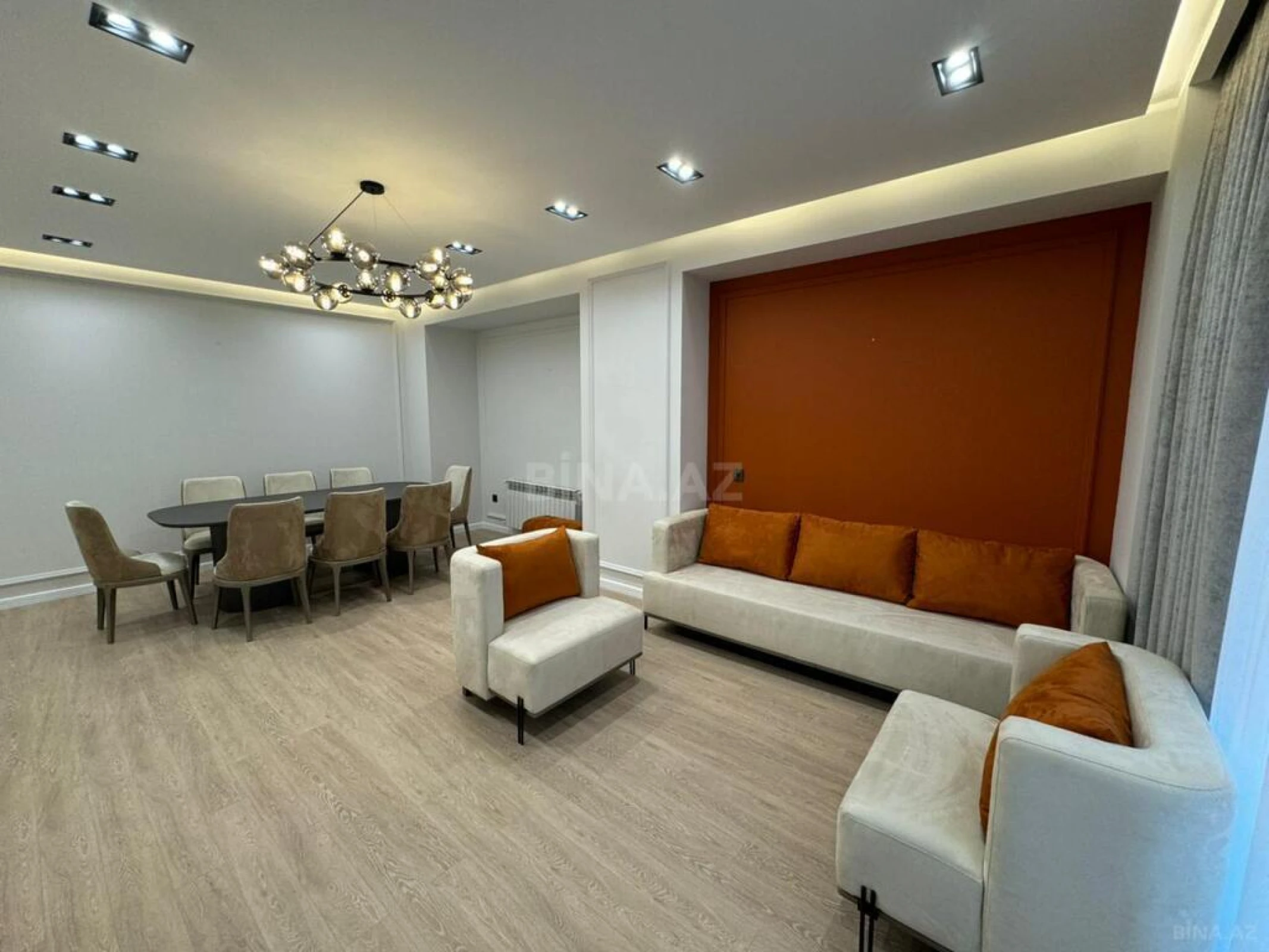 Kirayə verilir 3 otaqlı mənzil 147 m²