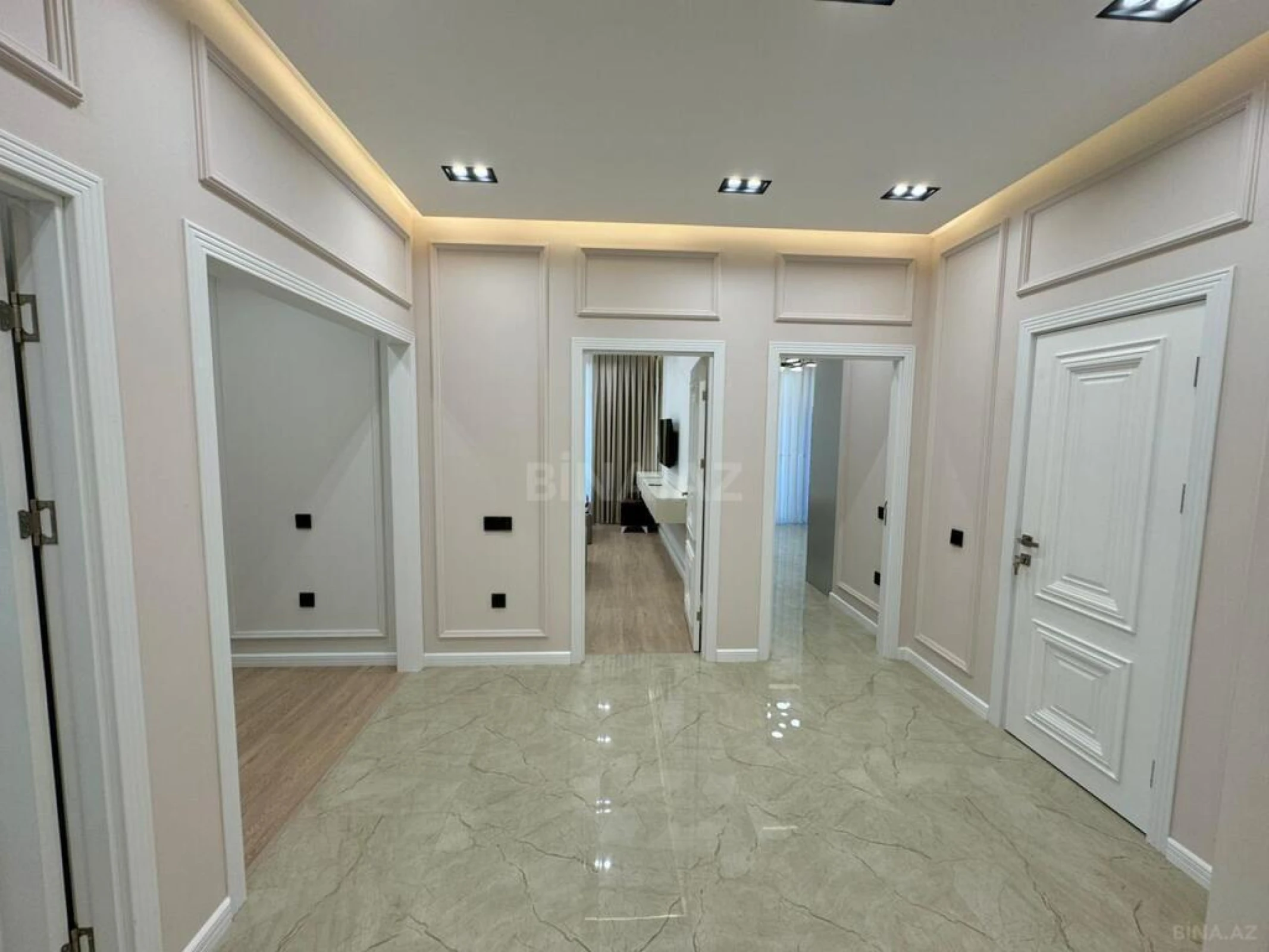 Kirayə verilir 3 otaqlı mənzil 147 m²