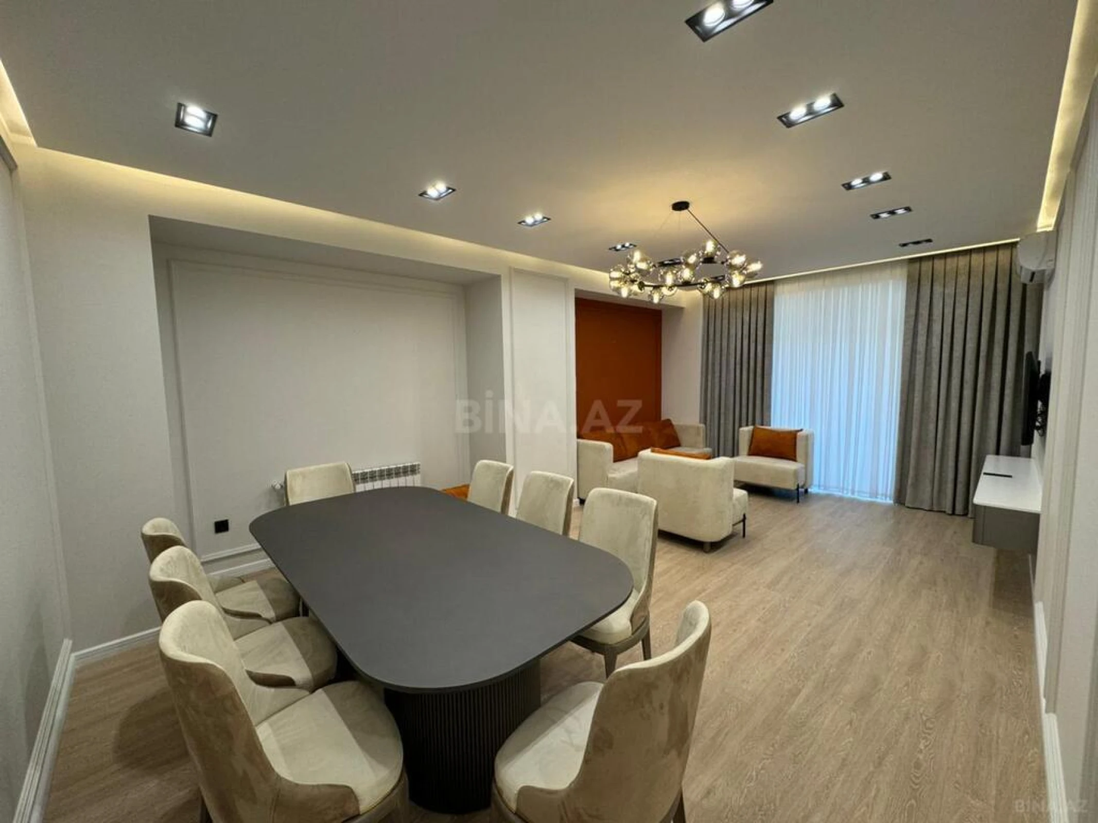 Kirayə verilir 3 otaqlı mənzil 147 m²