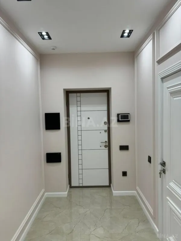 Kirayə verilir 3 otaqlı mənzil 147 m²