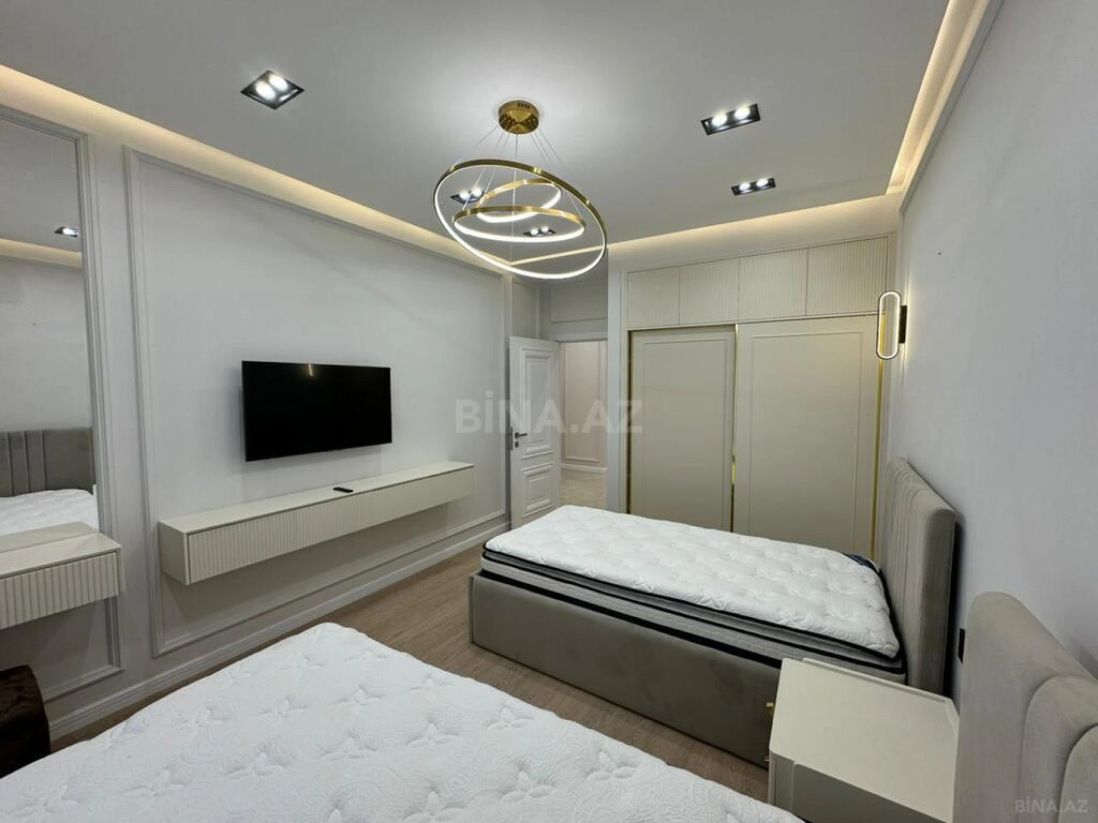 Kirayə verilir 3 otaqlı mənzil 147 m²