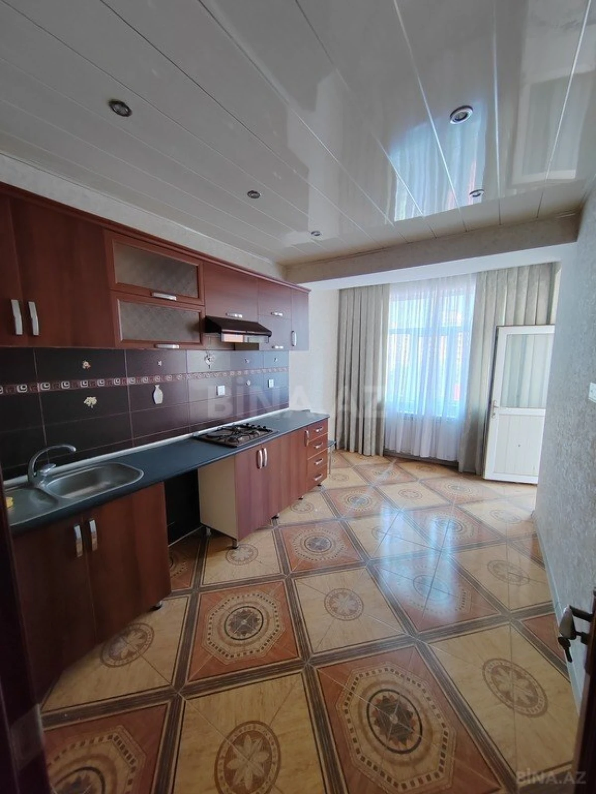 Satılır 2 otaqlı mənzil 80 m²