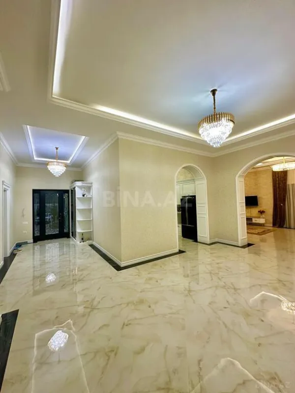Satılır 5 otaqlı həyət evi 300 m²