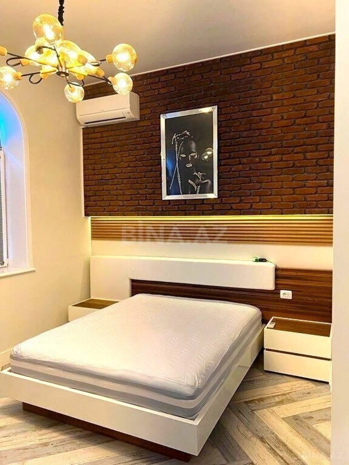 Satılır 9 otaqlı həyət evi 450 m²