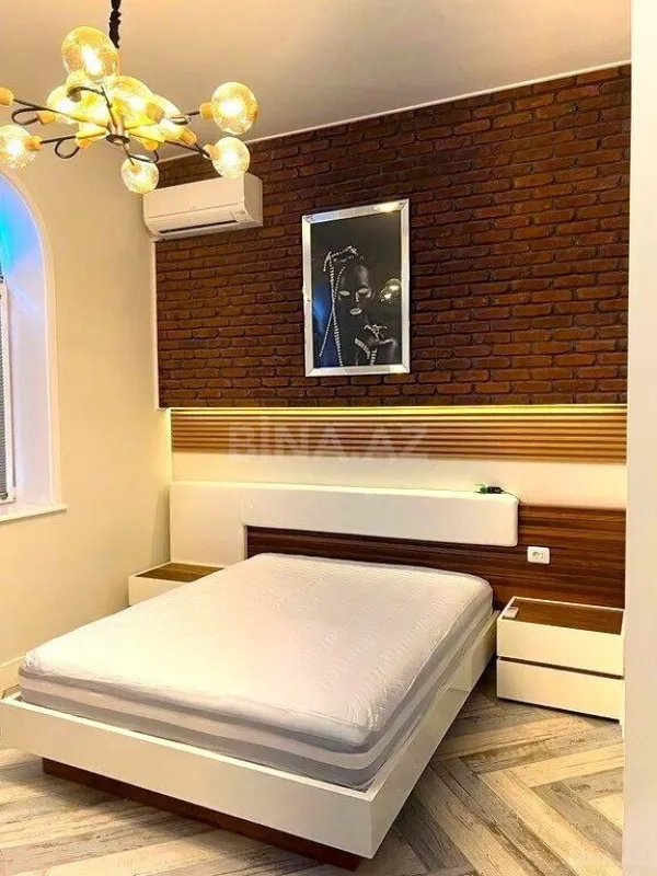 Satılır 9 otaqlı həyət evi 450 m²