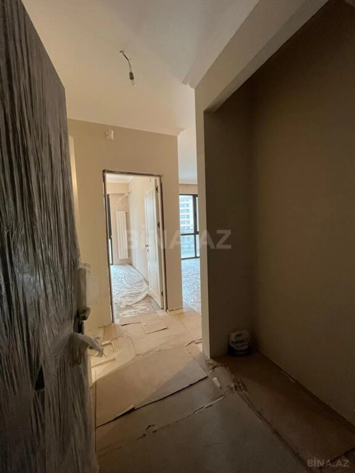 Satılır 2 otaqlı mənzil 57 m²