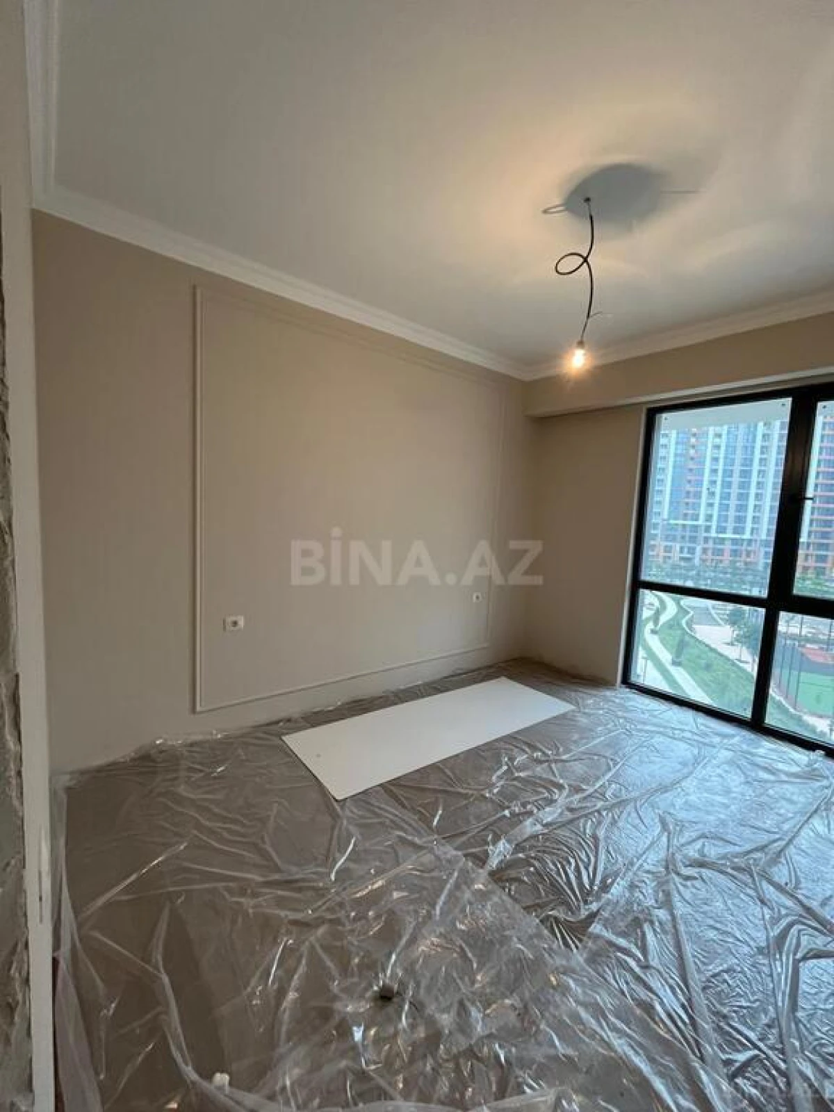 Satılır 2 otaqlı mənzil 57 m²