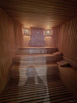 Satılır 8 otaqlı həyət evi 700 m²