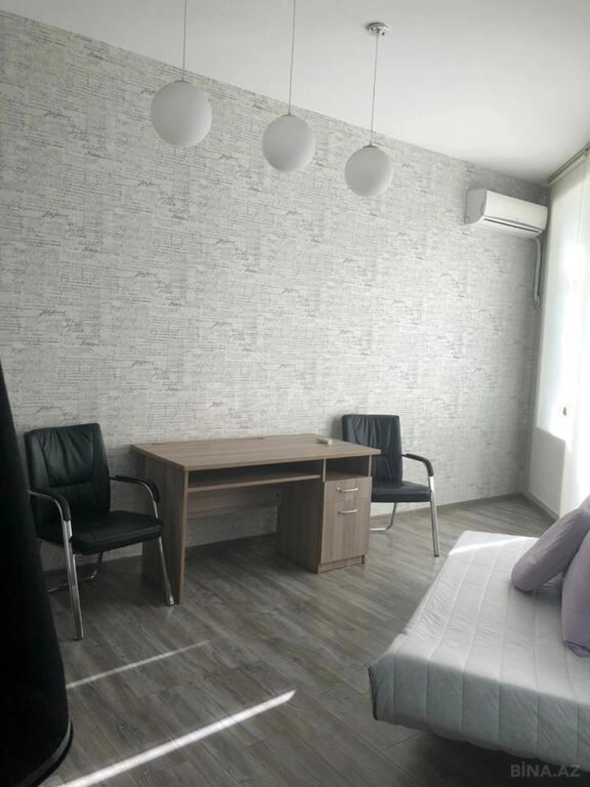 Kirayə verilir 4 otaqlı mənzil 200 m²