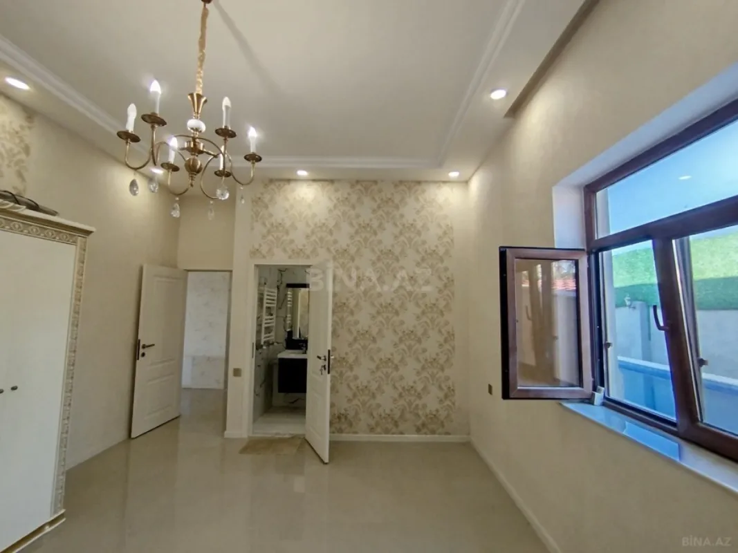 Satılır 7 otaqlı həyət evi 272 m²