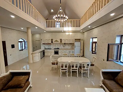 Satılır 7 otaqlı həyət evi 272 m²
