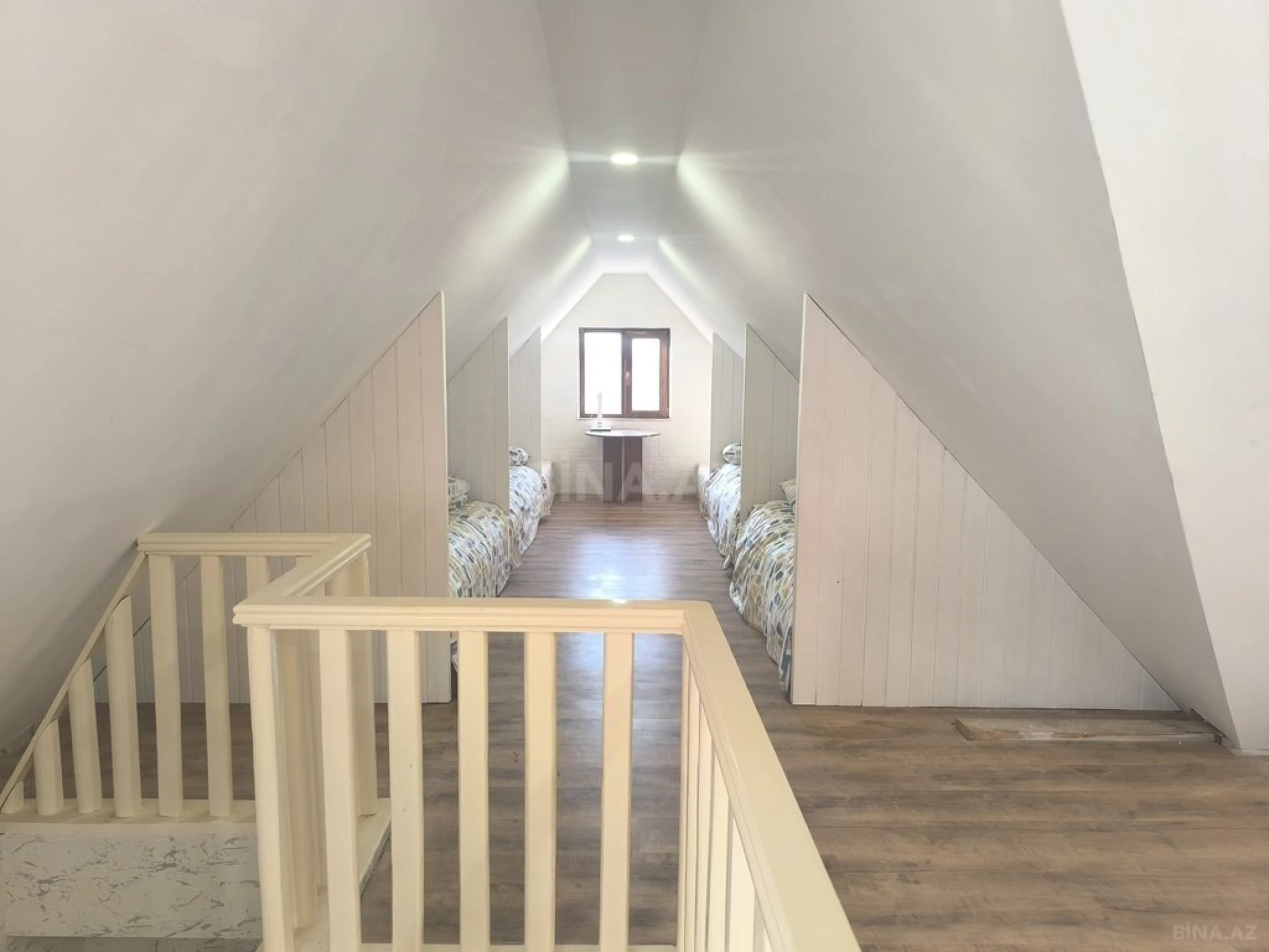 Satılır 7 otaqlı həyət evi 272 m²