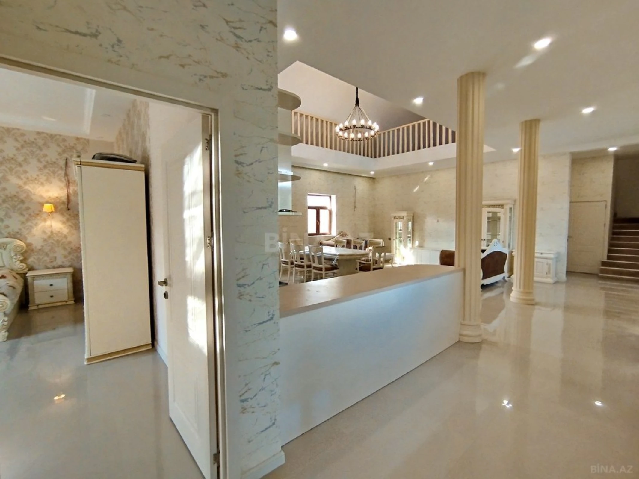 Satılır 7 otaqlı həyət evi 272 m²