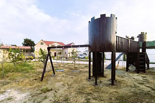 Satılır 7 otaqlı həyət evi 272 m²