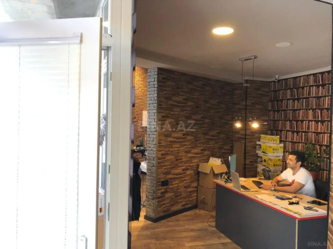 Satılır 2 otaqlı ofis 100 m²