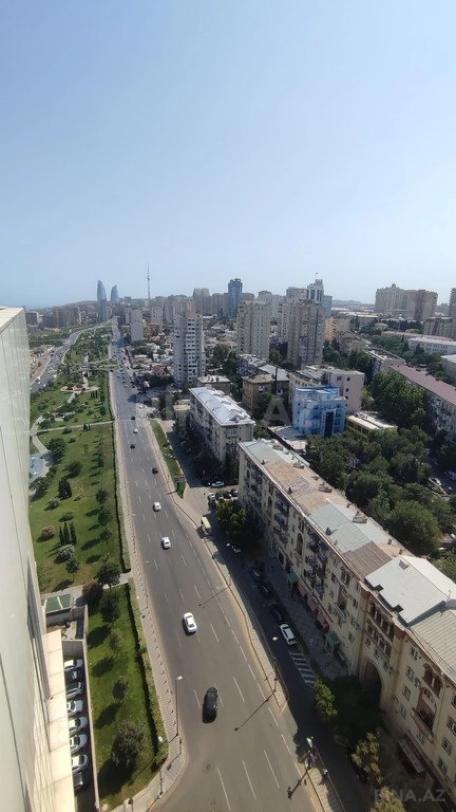 Satılır obyekt 323.6 m²