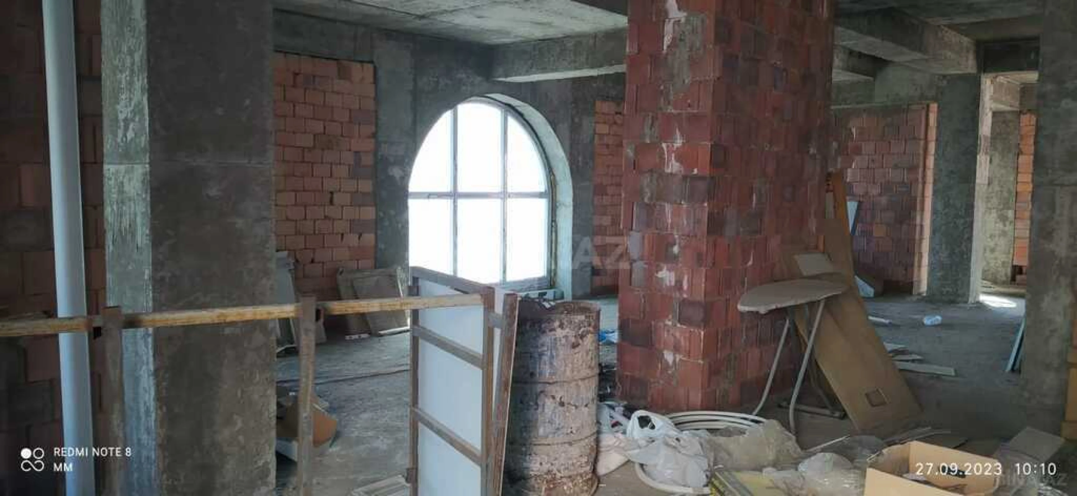 Satılır obyekt 323.6 m²