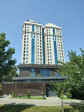 Satılır obyekt 323.6 m²