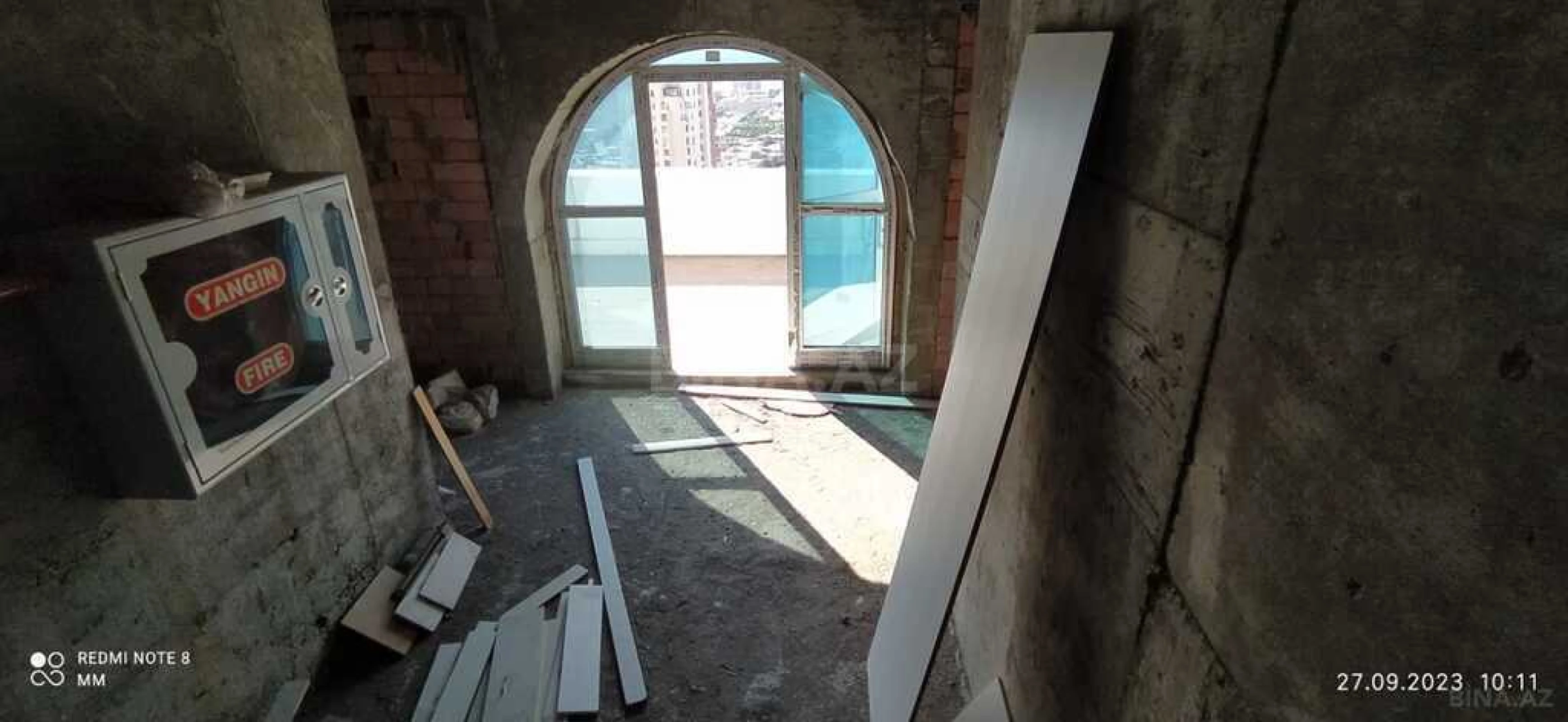 Satılır obyekt 323.6 m²