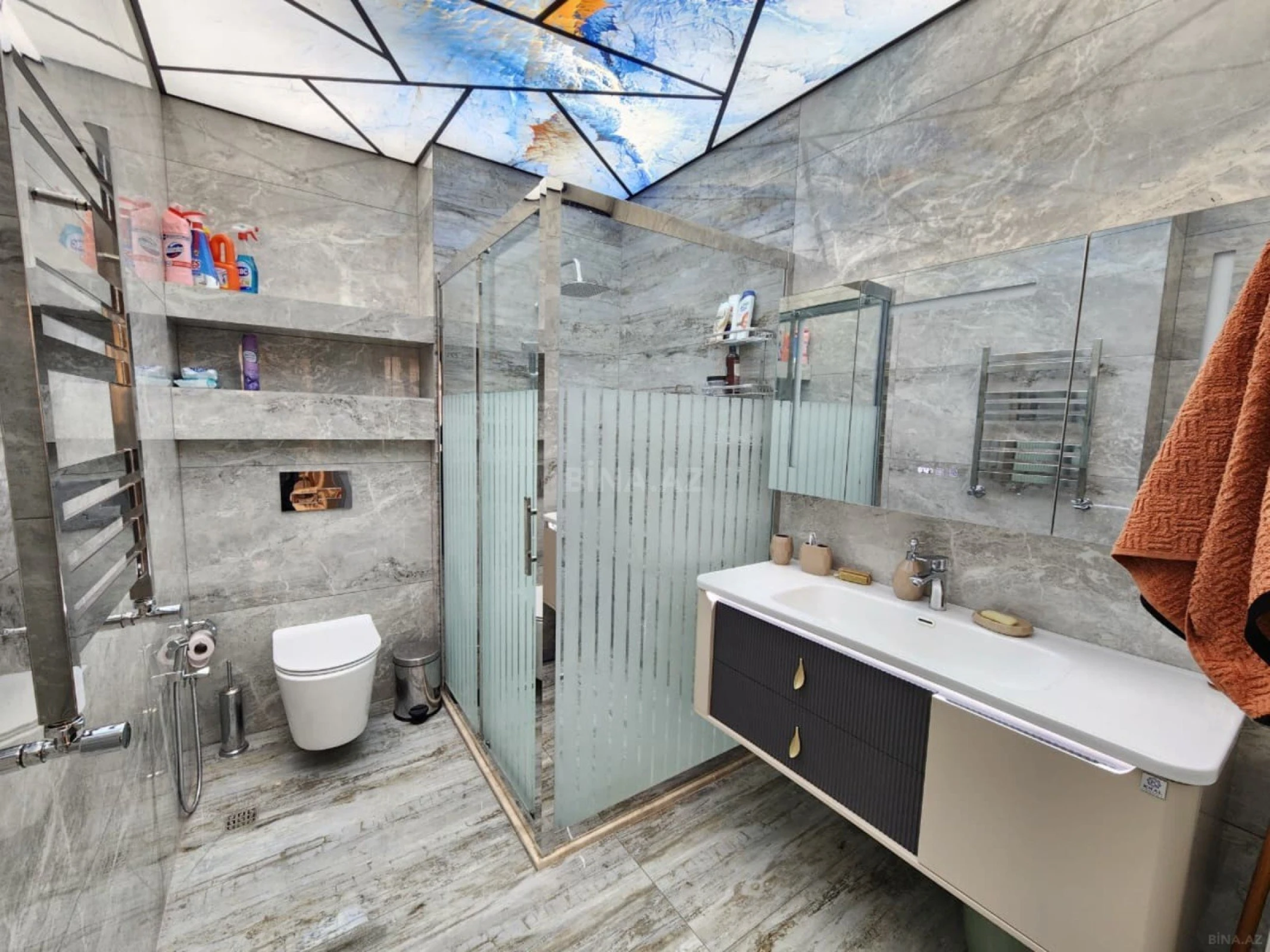 Kirayə verilir 2 otaqlı mənzil 100 m²