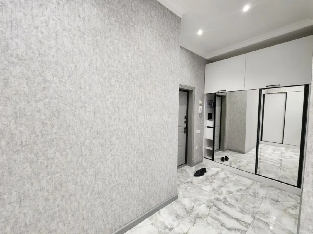 Kirayə verilir 2 otaqlı mənzil 100 m²