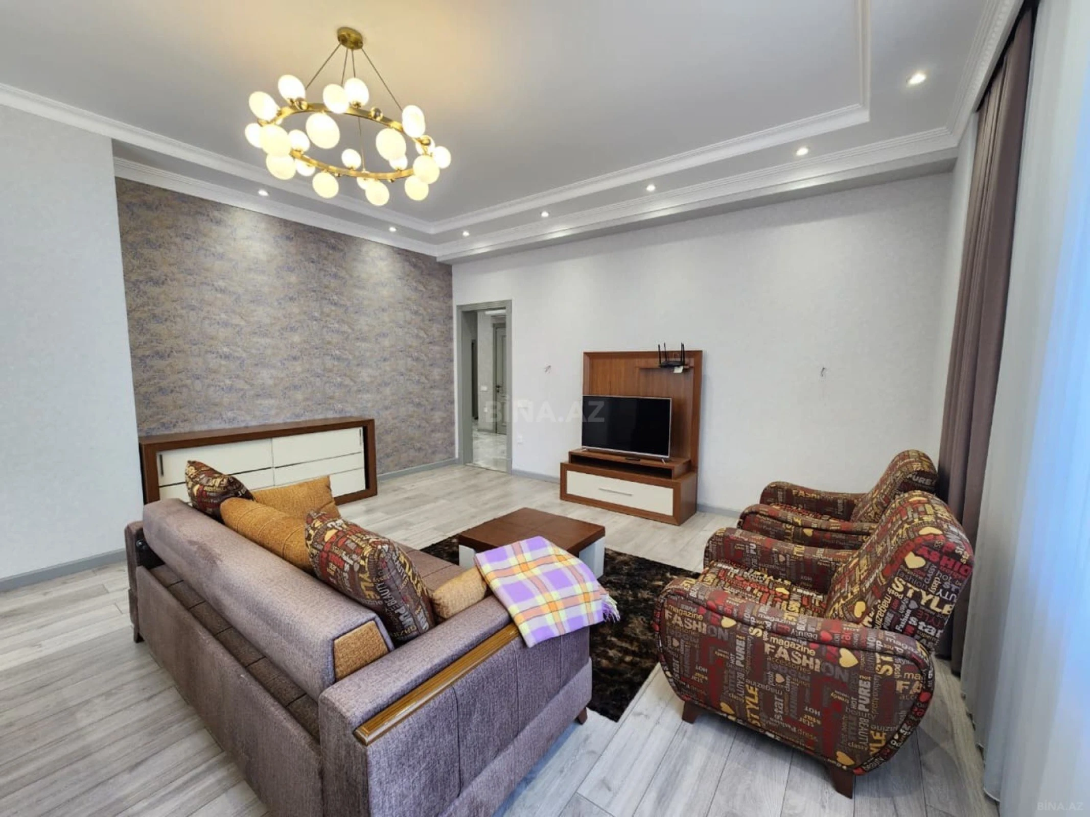 Kirayə verilir 2 otaqlı mənzil 100 m²