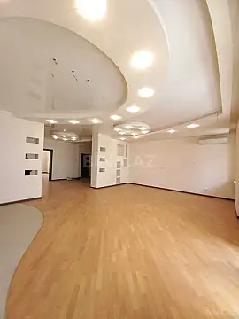 Satılır 3 otaqlı mənzil 138 m²