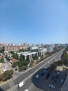 Satılır 3 otaqlı mənzil 138 m²