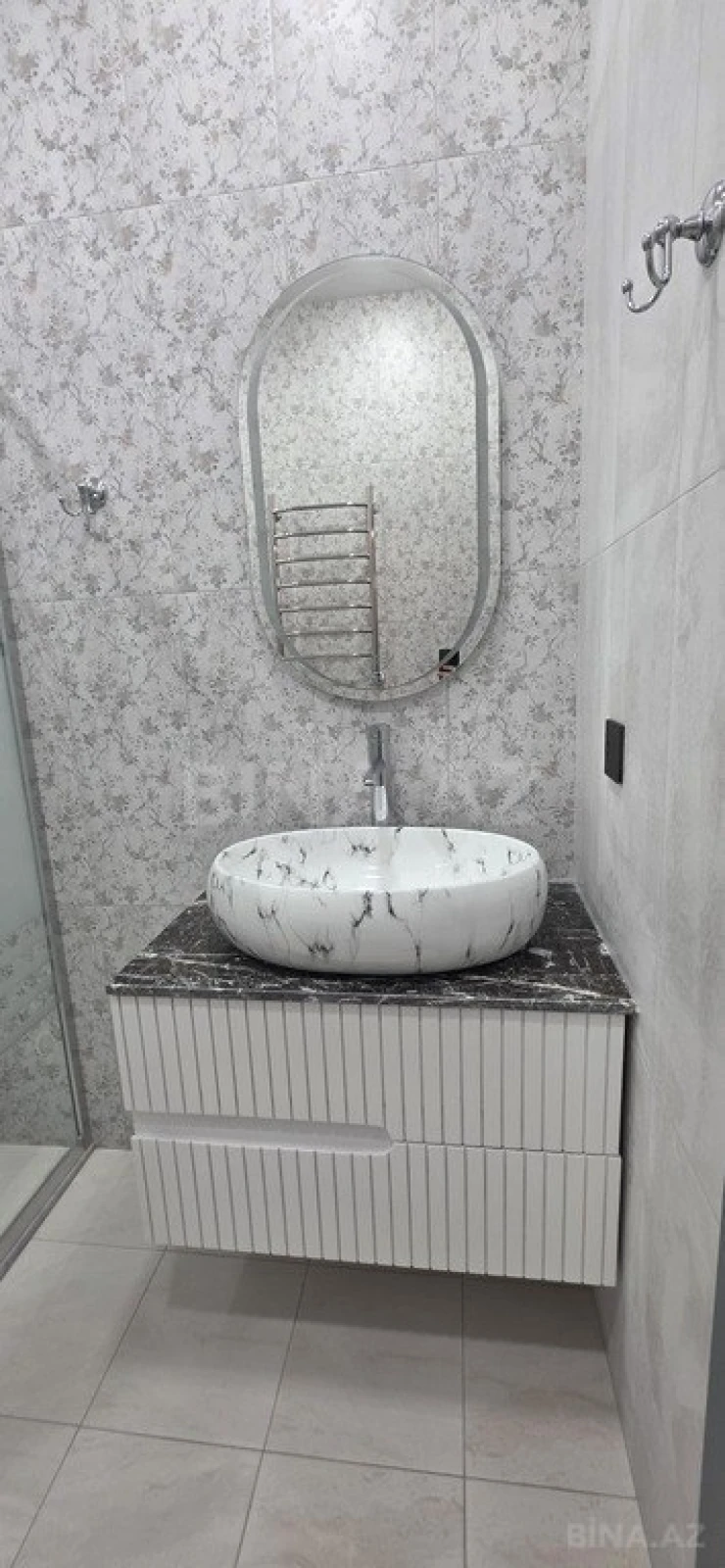 Satılır 3 otaqlı mənzil 136 m²