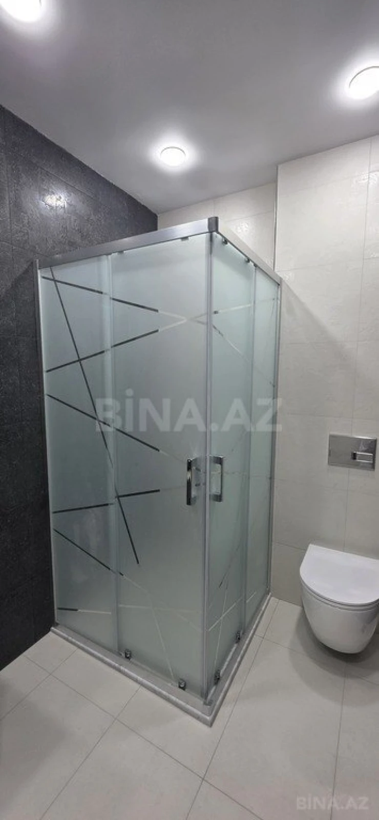 Satılır 3 otaqlı mənzil 136 m²