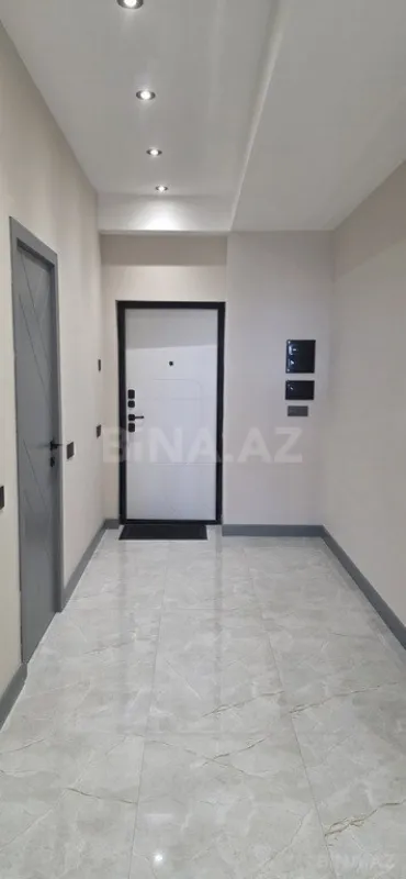 Satılır 3 otaqlı mənzil 136 m²