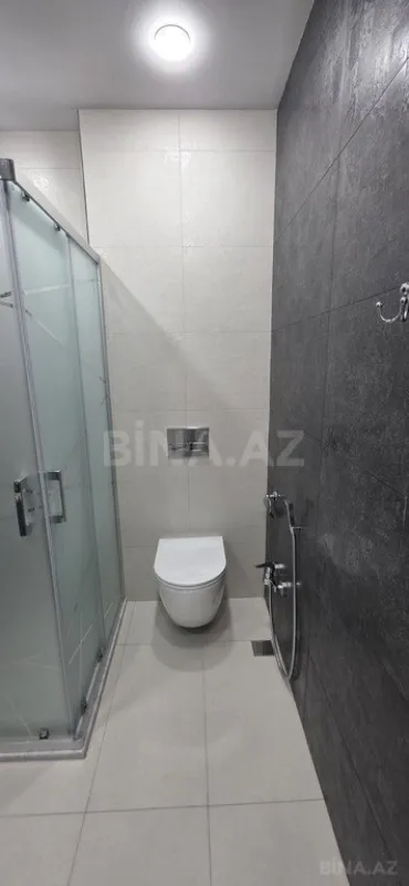 Satılır 3 otaqlı mənzil 136 m²