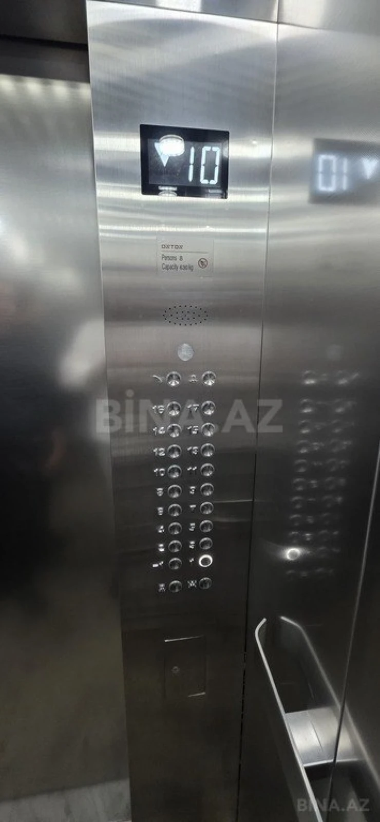 Satılır 3 otaqlı mənzil 136 m²