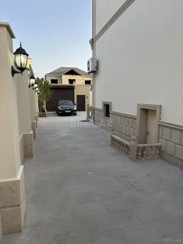 Satılır 6 otaqlı həyət evi 333 m²