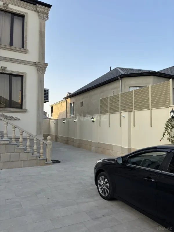 Satılır 6 otaqlı həyət evi 333 m²